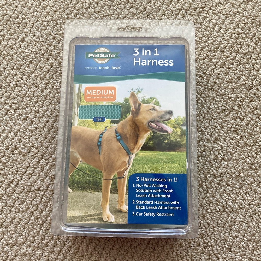 PetSafe 3 in 1 Harness Dogs Size Medium Teal 35 - 65 Pounds Easy Walk Restraint